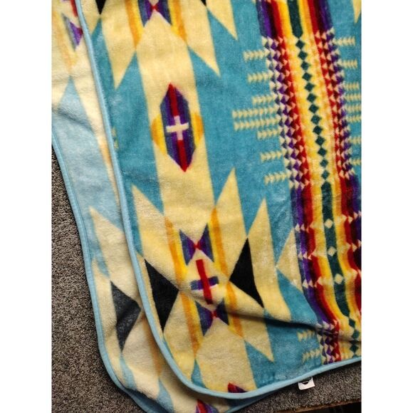 EL PASO SADDLE BLANKET CO  PLUSH QUEEN SIZE FLEECE BLANKET RARE 79" W X 95" L - Picture 3 of 7